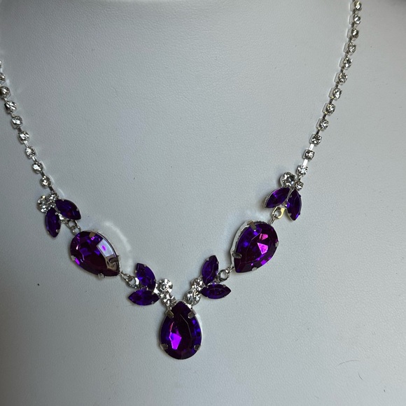 Gorgeous purple necklace - Picture 1 of 3